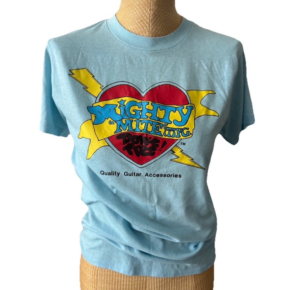 Vtg 80s Mighty Mite Guitar Accessories‎ Heart  Graphic T  Size L Single Stitch